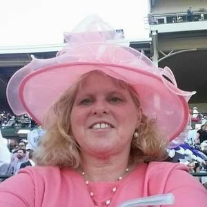 Meet your Posher, Laurie